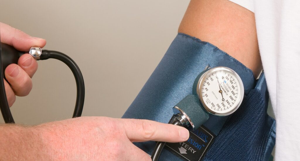 Blood pressure and blood fats shape the heart attack risk diabetes brings women, Norwegian study finds
